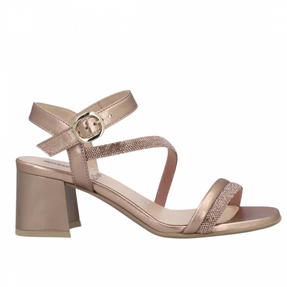 97PE01-NEROGIARDINI-E615721D NEROGIARDINI Sandales et Nu-pieds