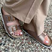✨Les mules, un indispensable à avoir dans sa garde-robe ! 

📍 À retrouver chez Breysse Moulin à Yssingeaux.

💻 Ou sur notre site internet : https://chaussures-breysse-moulin.com/snt-sandalesnu-piedstongsmules/2195-bellamy-guyana-sandales-nu-pieds-tongs-mules-bellamy.html

#chaussures #mules #paillettes #collection #été2024 #chaussuresbreyssemoulin #yssingeaux #lepuyenvelay #hauteloire43