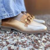 🧡 Optez pour l'éclat avec ce joli dégradé orange et or !

✨ À  retrouver dans notre boutique Chaussures Breysse Moulin à Yssingeaux

💻 Ou sur notre site internet : https://chaussures-breysse-moulin.com/.../2260-06-soft...

#nouvellecollection #nouvellecouleur #chaussures #femmes #mocassins #hauteloire43 #lepuyenvelay #yssingeaux